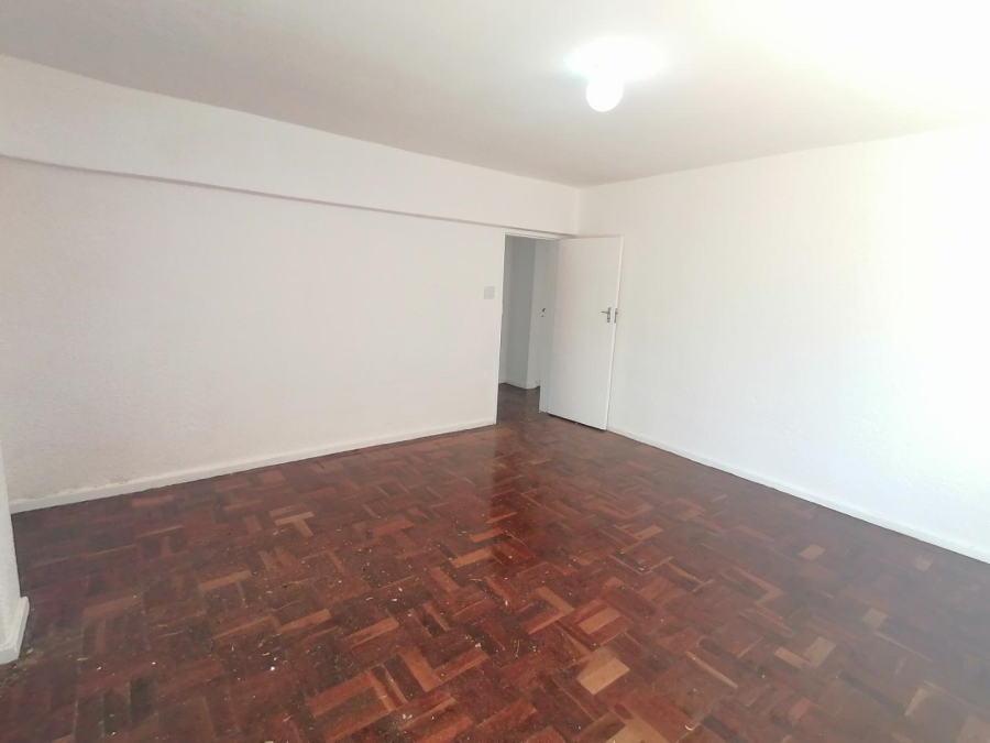 2 Bedroom Property for Sale in Vredehoek Western Cape